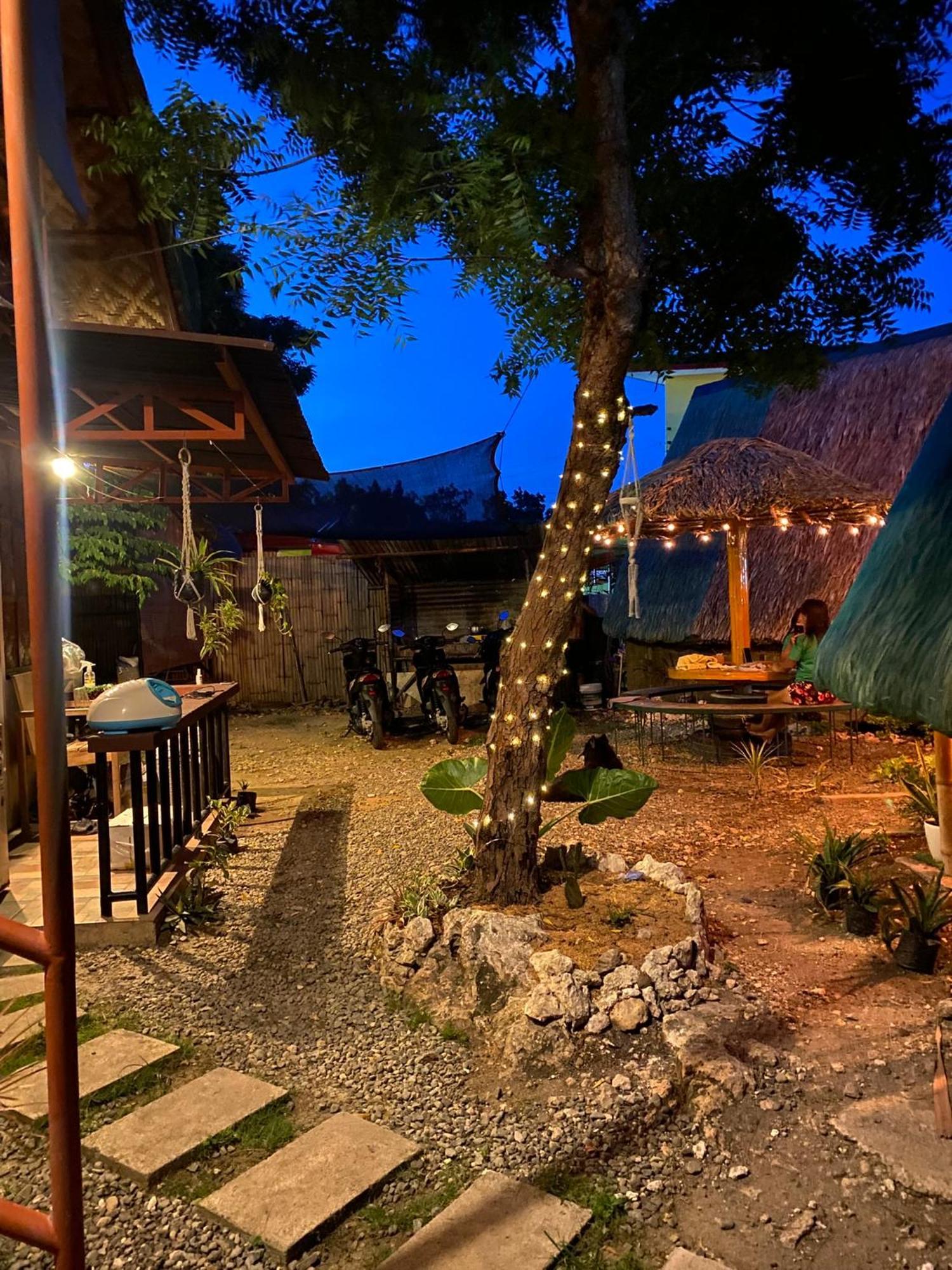 Moalboal Panagsama Beach Topbudz Hostel Exterior photo