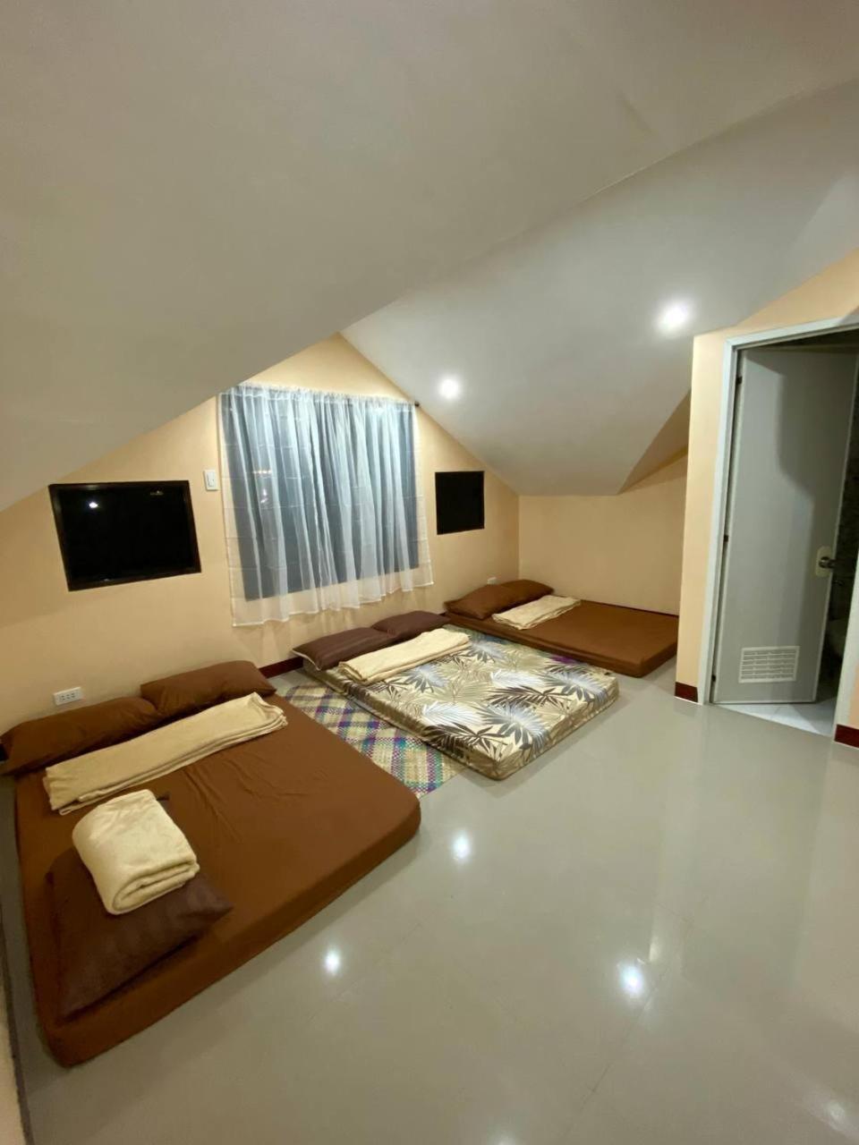 Moalboal Panagsama Beach Topbudz Hostel Exterior photo